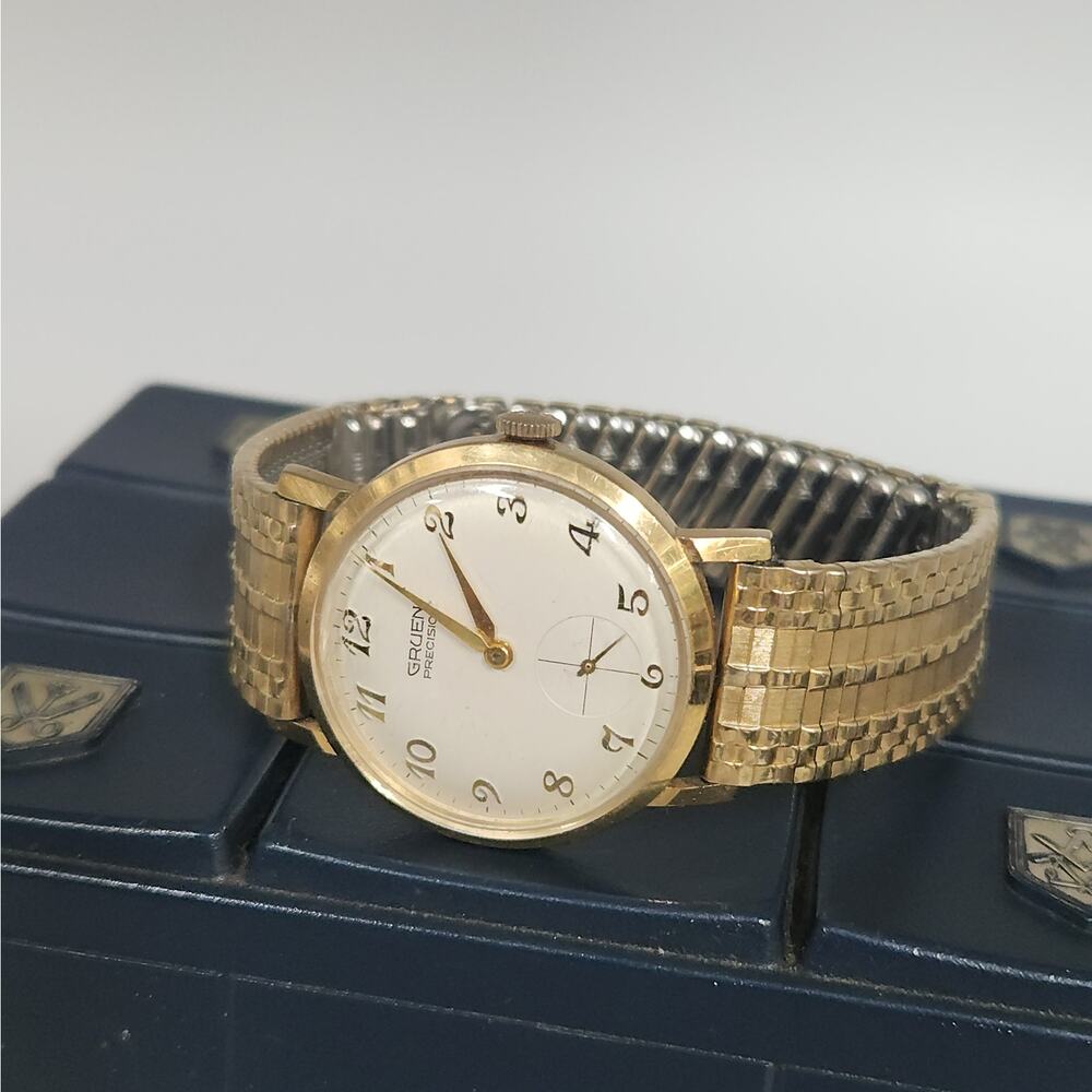Vintage Gruen Precision Manual Wind Watch with small Seconds and Original box - Picture 5 of 9